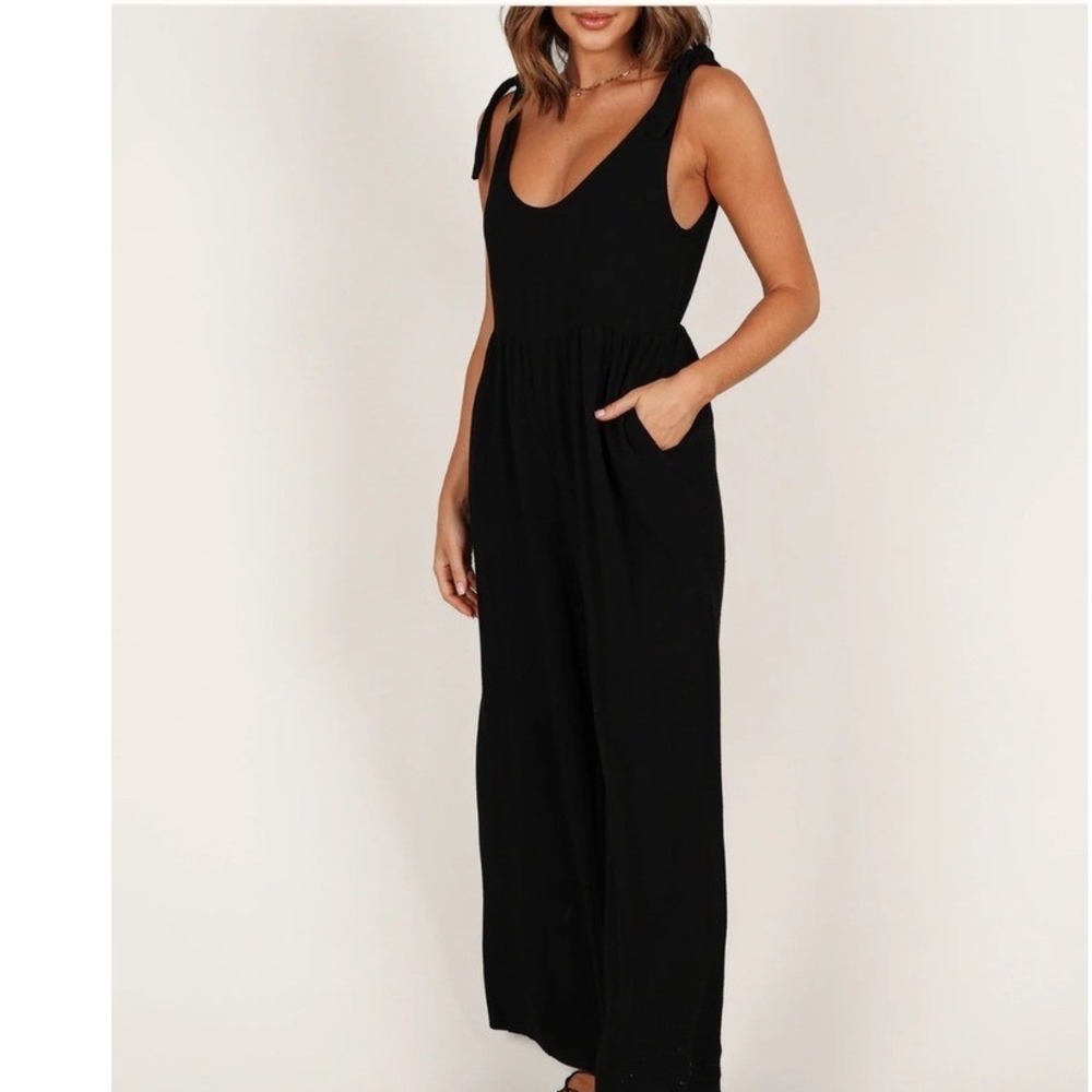 Petal & Pup Ayla Linen Jumpsuit Black Tie Shoulder Wide Leg Size M